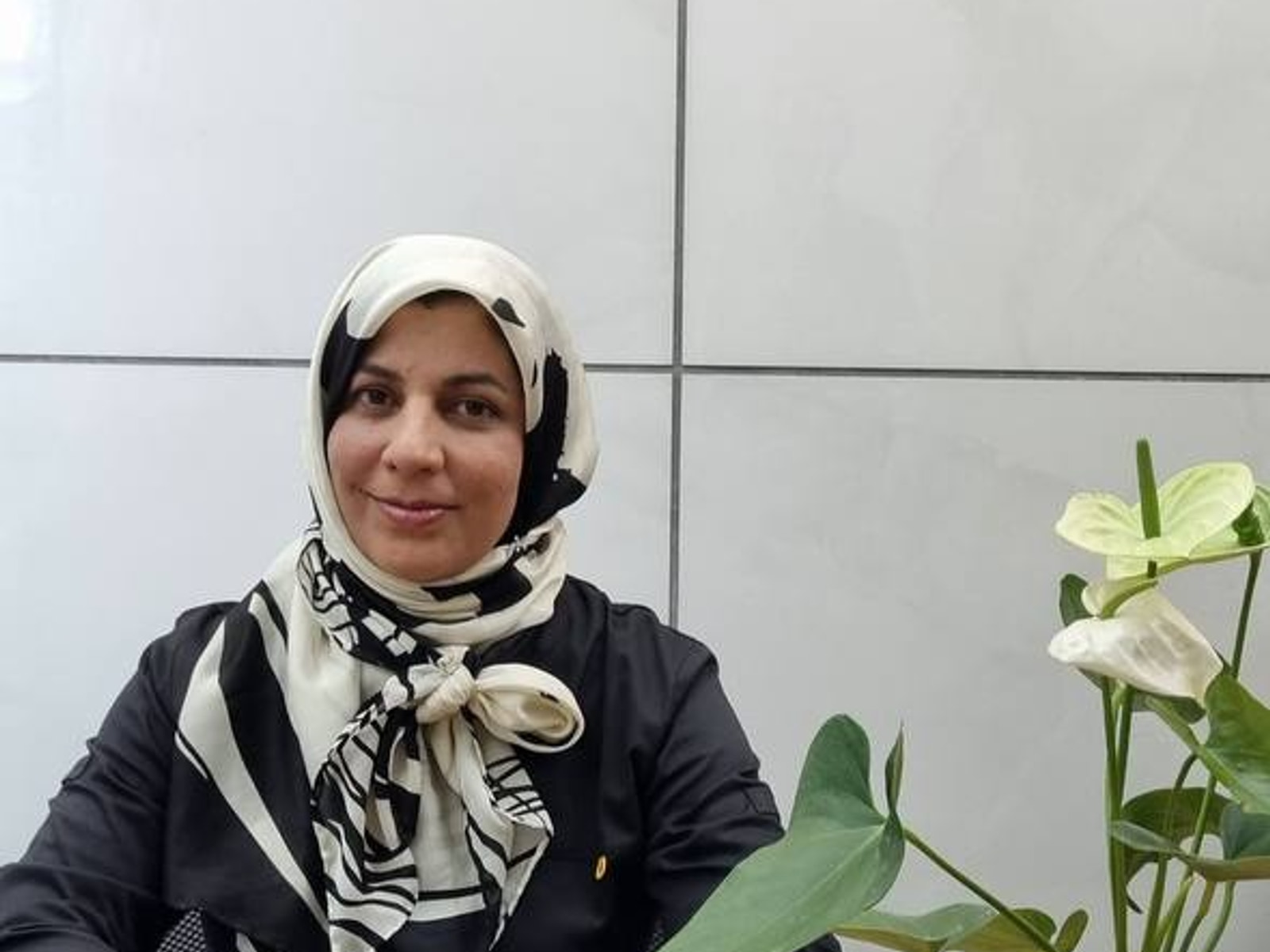 دکتر طاهره پوردست، متخصص زنان و زایمان و فلوشیپ فوق تخصصی لاپاراسکوپی و هیستروسکوپی پیشرفته زنان